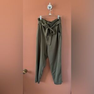 Windsor Army Green Capri Pant